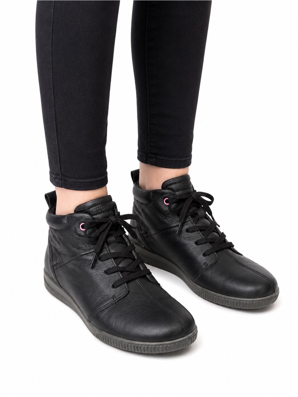 Size 9 (EU 40) ECCO Women’s Black Leather Gore-Tex Waterproof Lace Up Ankle Shoe